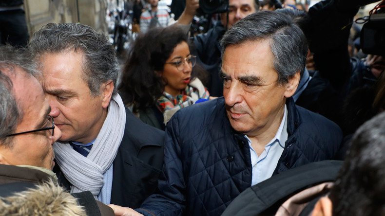 «Hasbeen», «thatchérien», «pro-Poutine» : la victoire surprise de Fillon vue par la presse étrangère