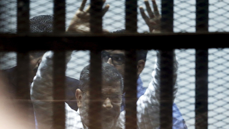 Egypte : la justice annule une peine de prison à vie pour Morsi