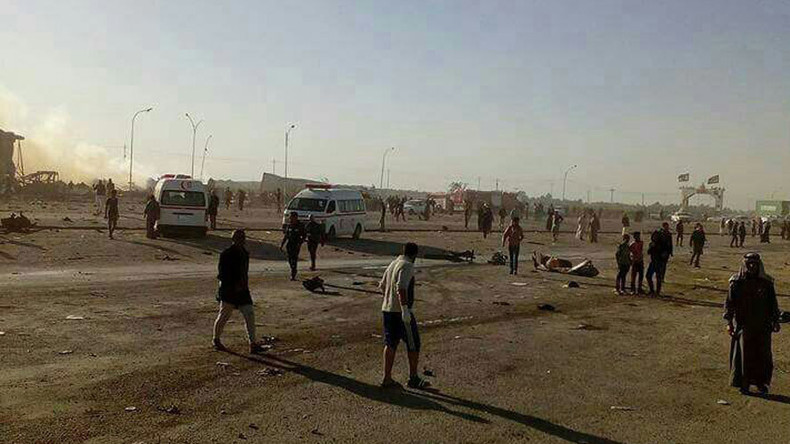 Un attentat à la voiture-piégée revendiqué par Daesh fait plus de 80 morts en Irak (IMAGES)