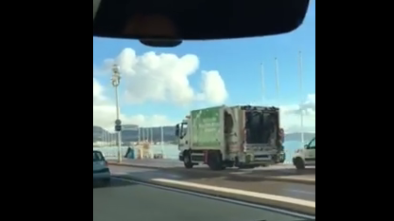 Nice : la vidéo d'un camion poubelle roulant sur la promenade des Anglais suscite la polémique
