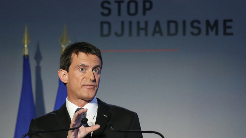 Valls n'exclut pas d'être candidat face à Hollande à la primaire du PS