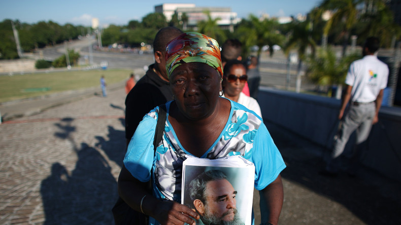 Le peuple cubain rend un dernier hommage à Fidel Castro à La Havane