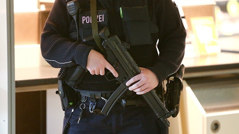 Hélicoptères, police montée... Cologne ne veut pas revivre le Nouvel An de l'année dernière