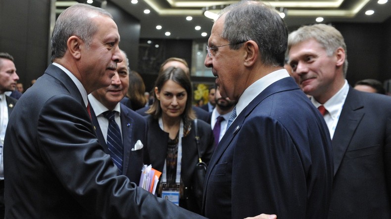 Moscou attend des explications de la Turquie après qu’Erdogan a déclaré vouloir renverser Assad