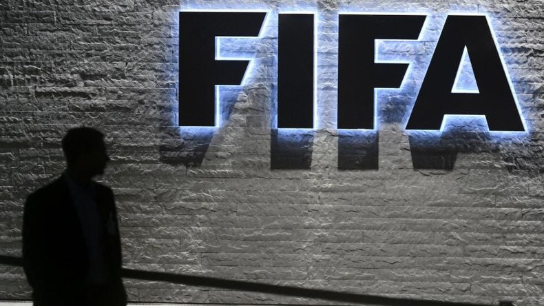 Foot : perquisitions en Suisse en lien avec l'attribution du Mondial 2006 à l'Allemagne