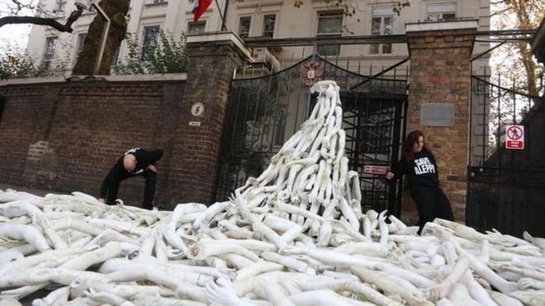 «Provocation ouverte» : Moscou proteste après l'action londonienne contre le soutien russe à Damas