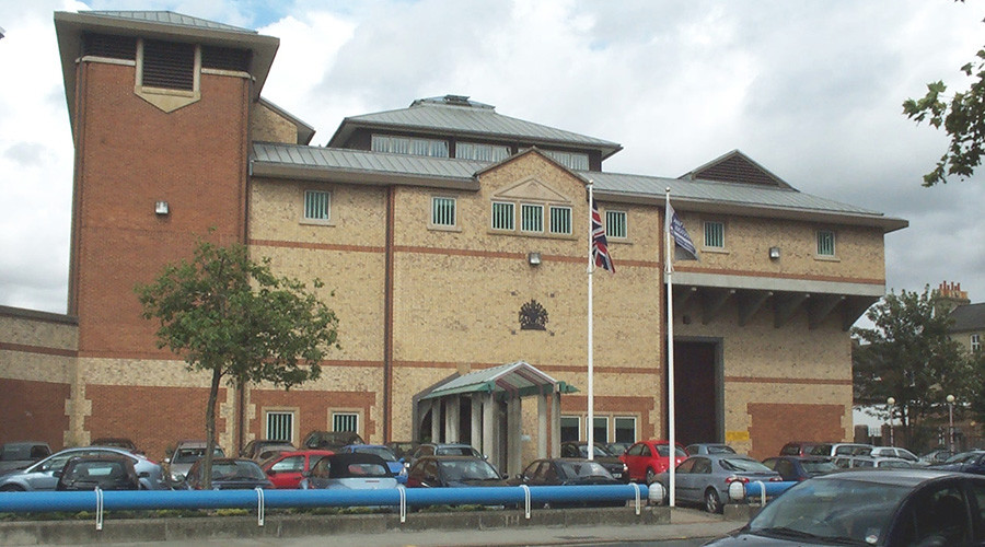Angleterre : six heures d'émeutes dans une prison de Bedford (PHOTOS, VIDEOS)