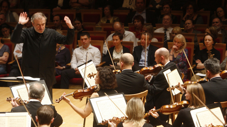 Assistez à un concert symphonique de musique classique russe retransmis à 360 degrés
