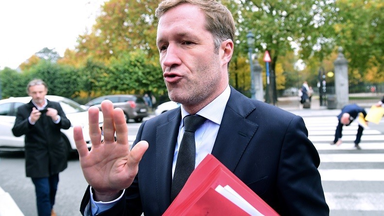 CETA : le wallon Paul Magnette remet une «déclaration» à Juncker et menace de suspendre l’accord