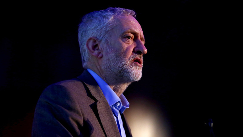 Corbyn appelle le centre et la gauche à rejeter l’establishment pour ne pas perdre les élections