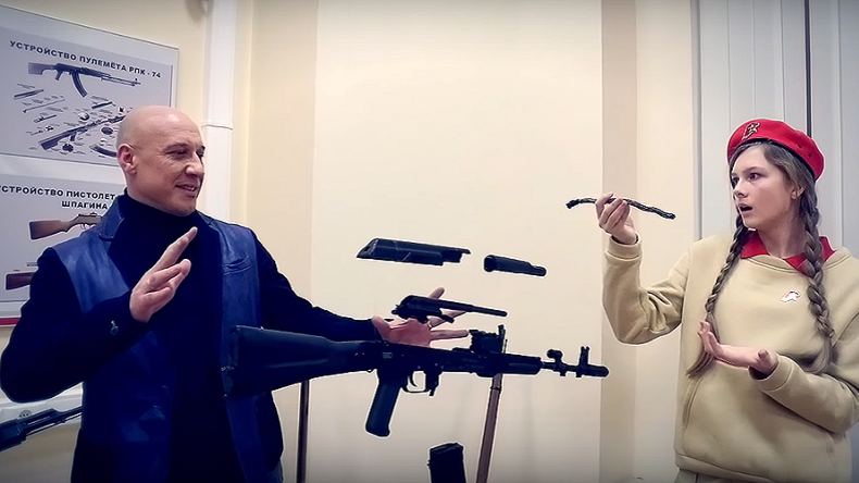 Les élèves de l'armée russe font un Mannequin Challenge sur un air de Tchaïkovski (VIDEO)