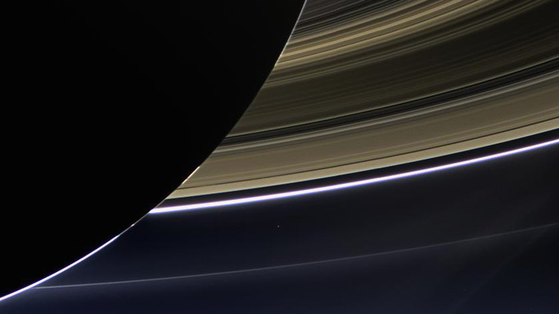 La sonde spatiale Cassini va faire son premier plongeon dans les anneaux de Saturne