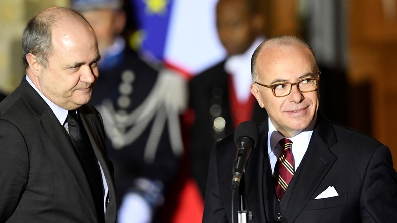 François Hollande et les 74 ministres : record de nominations pour la Ve République