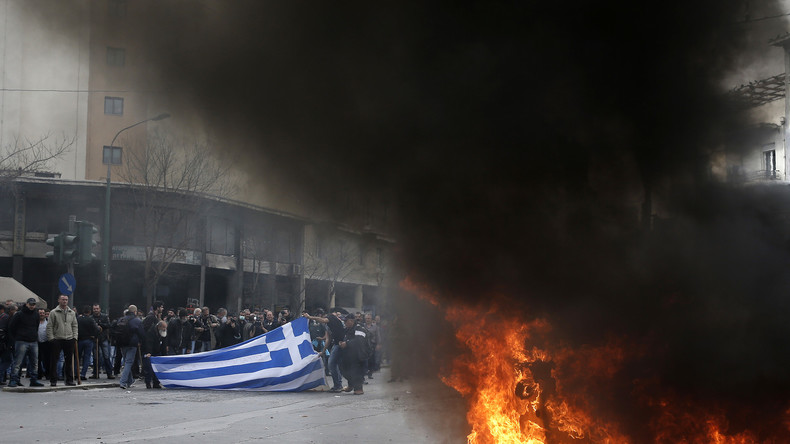 Un engin explosif découvert devant le ministère du Travail à Athènes