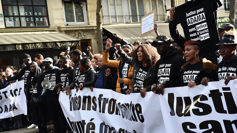 Prison ferme pour deux frères d'Adama Traoré pour outrages et violences contre des policiers
