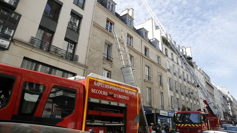 Incendie d'un centre pour migrants à Boulogne-Billancourt : un mort, la piste criminelle privilégiée
