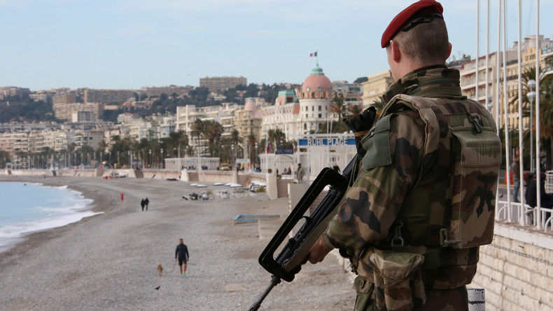 Attentat de Nice : trois suspects mis en examen par un juge antiterroriste et écroués