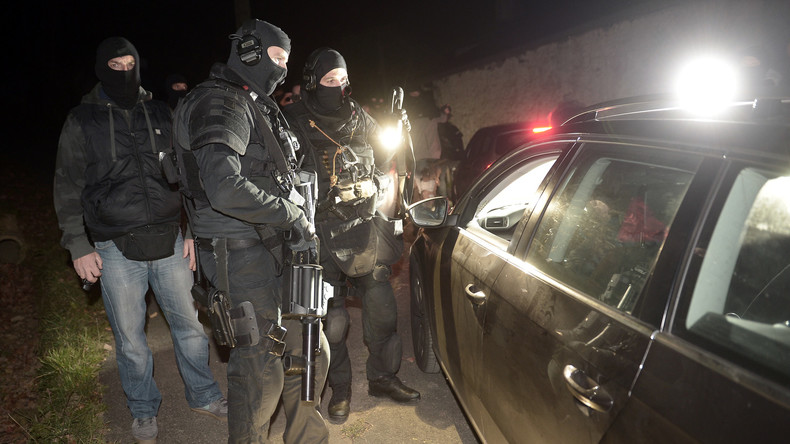 Opération policière franco-espagnole contre l'ETA : cinq interpellations et des armes saisies