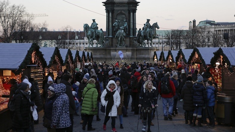 6 000 alarmes anti-agression sexuelle distribuées pour les fêtes de fin d'année en Autriche