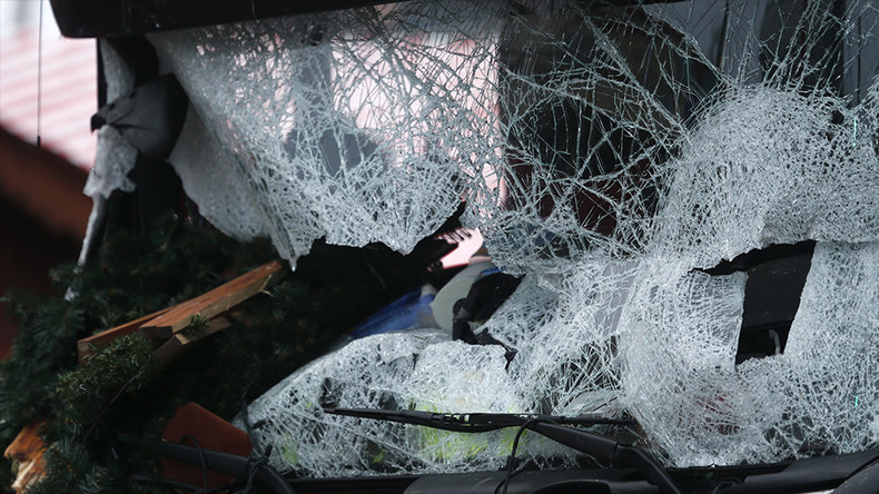 Berlin : le routier polonais, 120 kilos et 1m83, portait des traces de coups, selon son patron