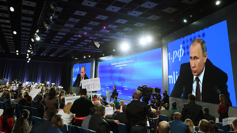 La conférence de presse de Vladimir Poutine en chiffres et images