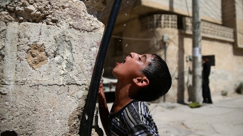 Syrie : les rebelles «modérés» auraient contaminé au diesel l'eau courante de Damas