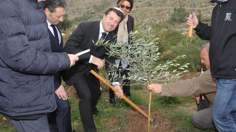 En Israël, Estrosi donnera 50 000 euros d'argent public à une organisation œuvrant à la colonisation