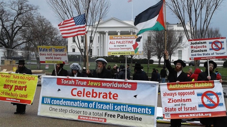Des rabbins manifestent en faveur de la résolution anti-Israël à Washington