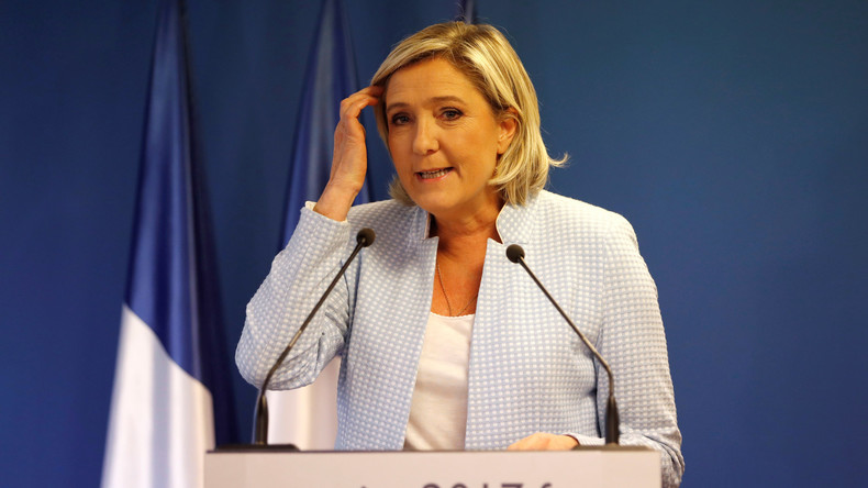 Présidentielle : Marine Le Pen va emprunter six millions d'euros à son père
