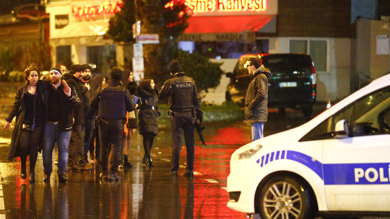 «Les gens baignaient dans leur sang» : des survivants de l’attaque d’Istanbul évoquent le massacre