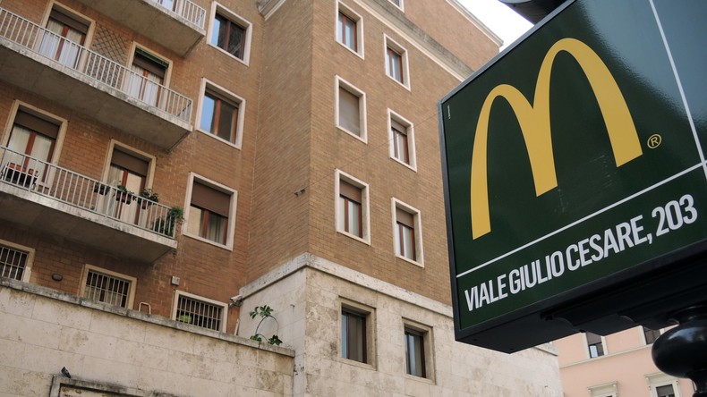 Vatican : un McDonald's ouvre ses portes malgré l'opposition de certains cardinaux