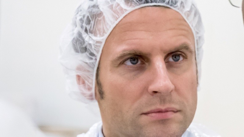 «J'ai la tête d'un moule ?» : Emmanuel Macron assure que l'ENA ne formate pas ses élèves