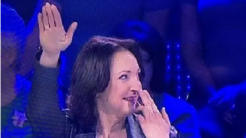 «Juif ! Juif ! Juif !» : une ancienne députée lituanienne fait un salut nazi en direct (VIDEO)