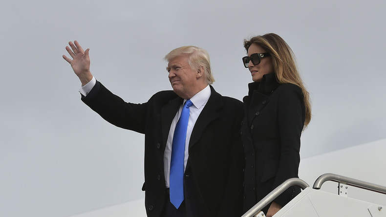 Issu d'une famille proche des Clinton, il est arrêté pour avoir menacé d'assassiner Donald Trump