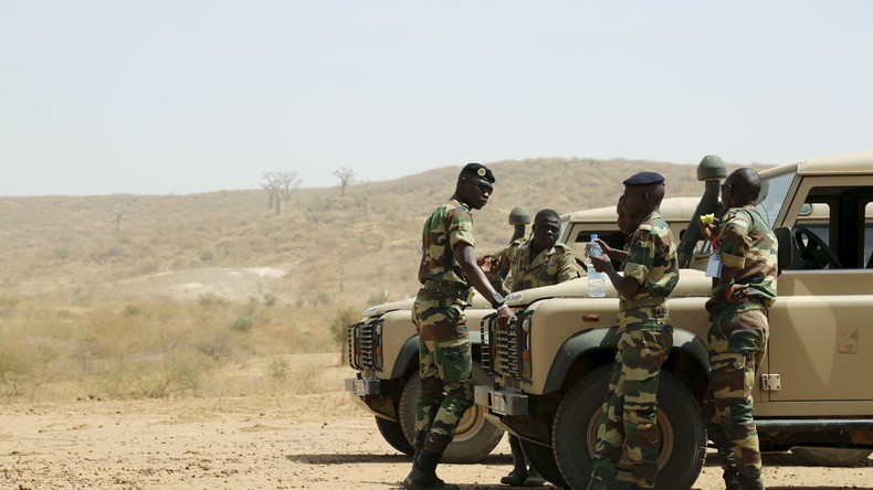 Intervention militaire en Gambie pour installer le nouveau président Adama Barrow (VIDEO)