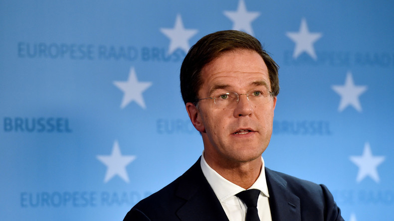 Le Premier ministre néerlandais durcit le ton sur l'immigration, Geert Wilders lui répond