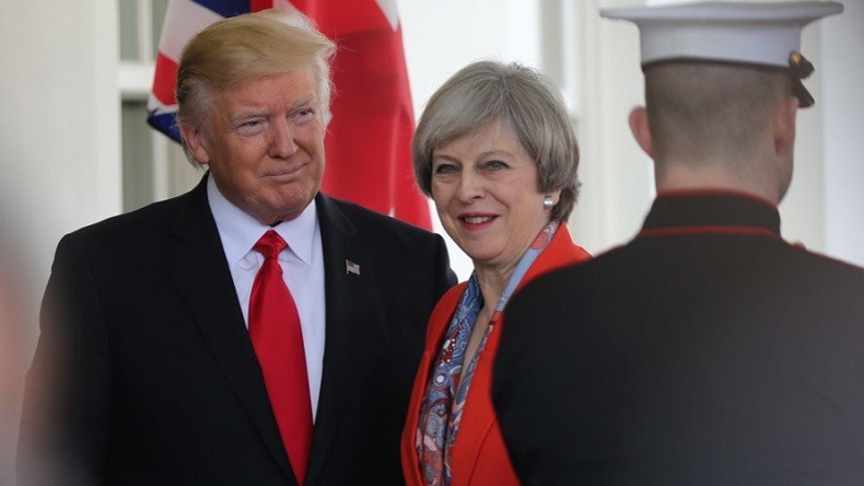 Après sa rencontre avec May, Trump veut combattre Daesh avec Poutine, tout en soutenant l'OTAN