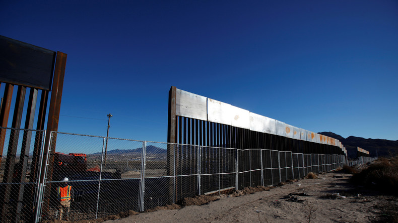 La ville de Berlin exhorte Trump à renoncer à la construction d’un mur à la frontière mexicaine