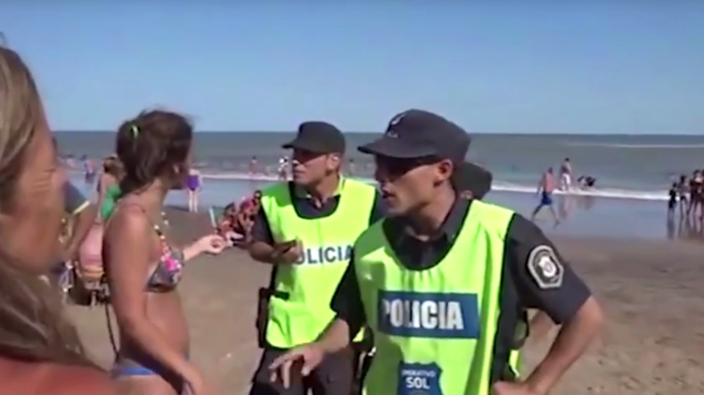 Argentine : polémique après le départ forcé d'une plage de trois baigneuses topless