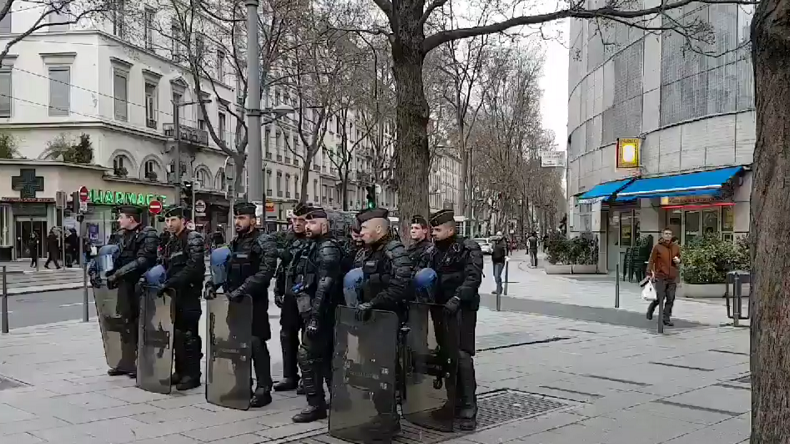 Lyon : manifestations sporadiques en marge d'importants meetings politiques (PHOTOS - VIDEOS)