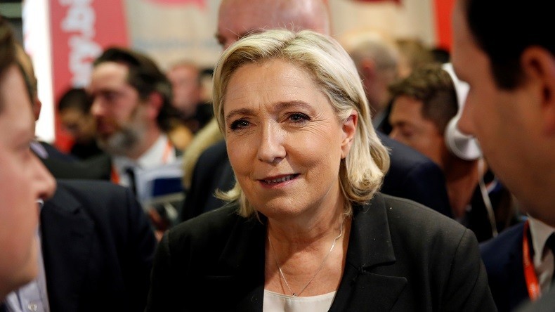 Aux assises du FN à Lyon, Marine Le Pen vante sa «cohérence» et fustige le principe des primaires