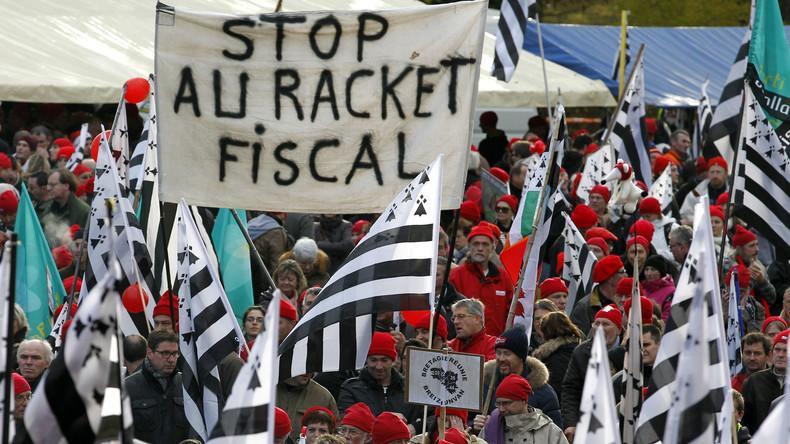 Abandon de l'écotaxe : l'échec d'une politique qui coûte à l'Etat près d'un milliard d'euros