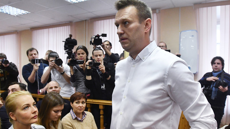 L'opposant russe Alexeï Navalny condamné à cinq ans de prison avec sursis pour détournement de fonds
