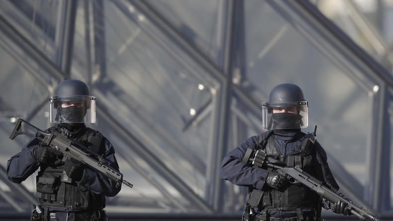 Attaque au Louvre : aux Emirats, un ami de l'assaillant aurait été au courant de ses intentions