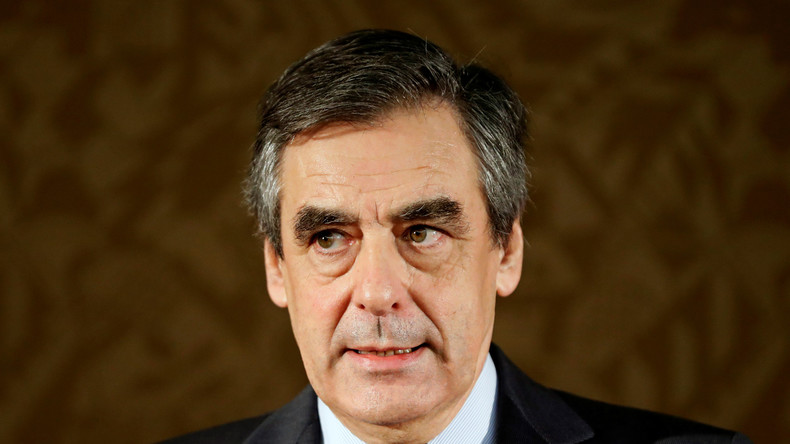 Les enfants de Fillon convoqués par la police alors qu'un sondage le donne battu dès le premier tour