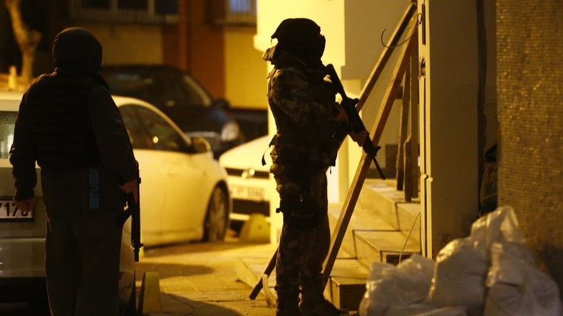 Turquie : quatre terroristes présumés de Daesh arrêtés lors d’une opération spéciale (VIDEO)