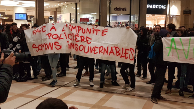 Paris : le Forum des Halles bloqué suite à une manifestation en soutien à Théo (IMAGES, VIDEO)