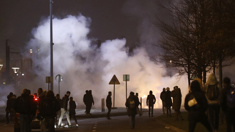 «Avec Poutine, en 10 minutes c'est bouclé» : analyse politique d'un manifestant de Bobigny (VIDEO)
