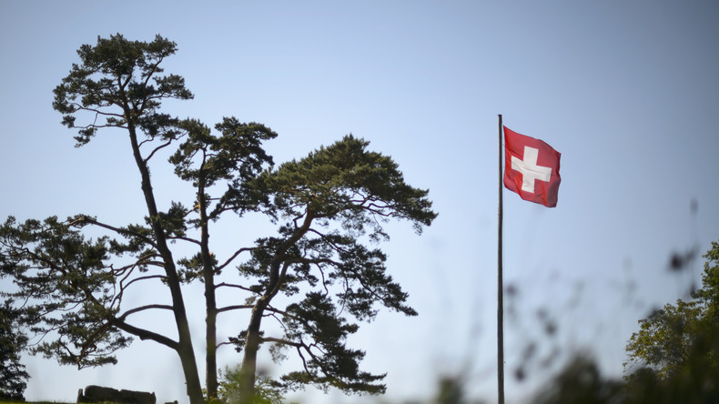 Référendum : les Suisses acceptent de simplifier la naturalisation des petits-enfants d'immigrés