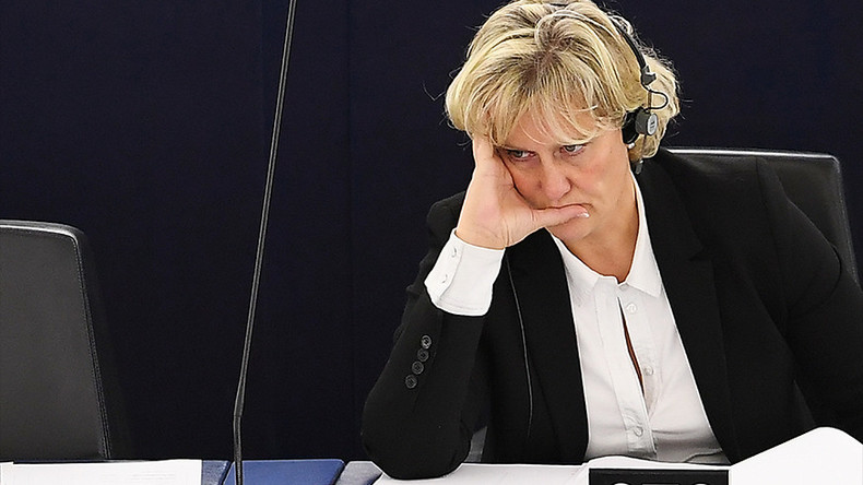 «Un cheval qui s'est brisé la jambe, il faut souvent l'abattre» : Nadine Morano flingue Fillon